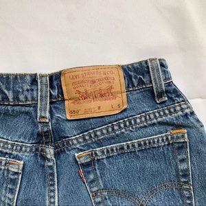 Vintage Levis high waisted dark blue denim shorts